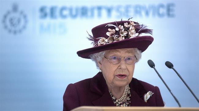 Queen visits MI5 HQ to boost sagging morale