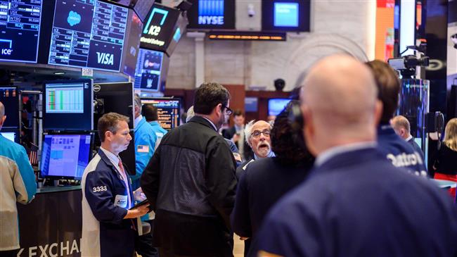 US stocks drop more than 4.0%, extending rout amid virus fears
