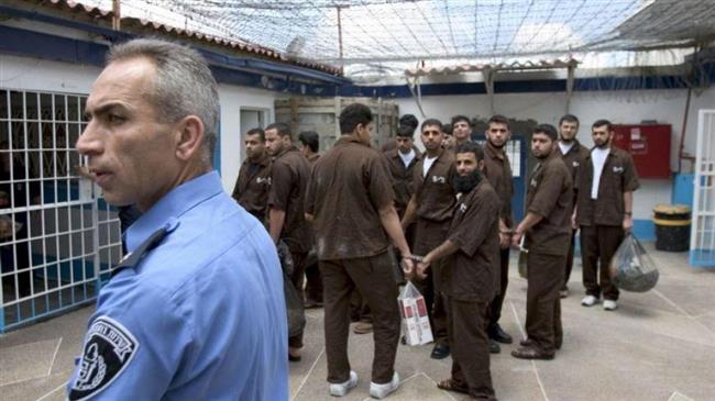 PLO chief demands immediate release of Palestinian inmates 