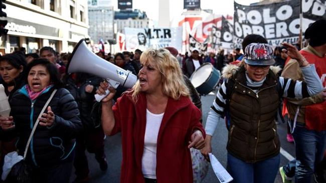 Argentines protest as pandemic aggravates crippling recession