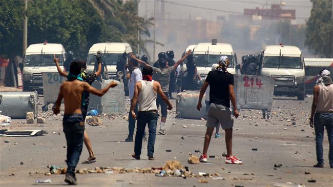 Clashes between demonstrators and police in southern Tunisia