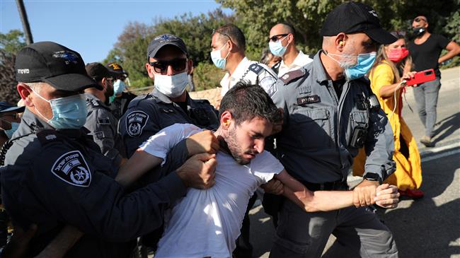 Israel passes virus lockdown law to stifle anti-Netanyahu protests