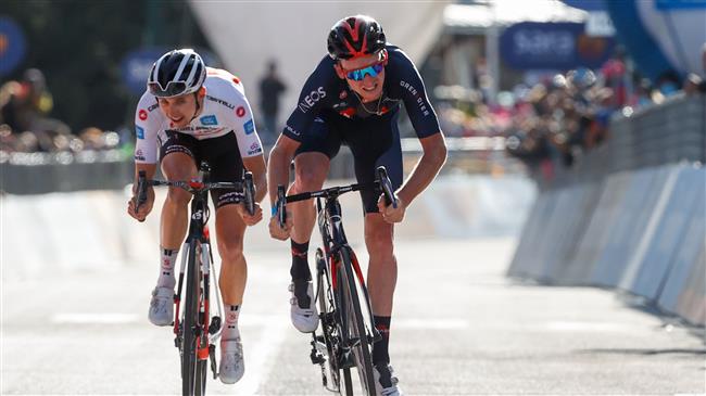 Giro d'Italia: Hindley takes overall lead 