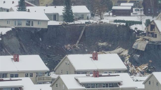 Landslide sweeps away buildings in Norway; 11 missing
