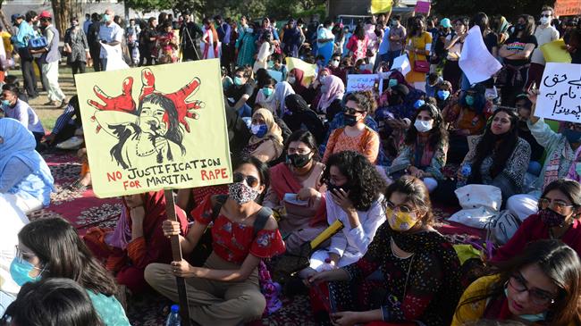 Pakistanis resist Western brand of Women rights