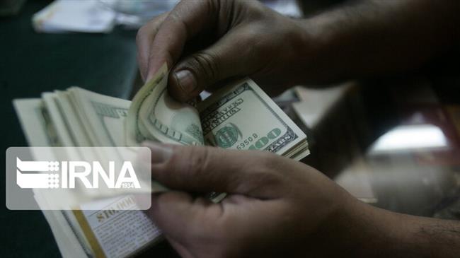 Dollar sinks against Iranian rial on hopes of deal in Vienna