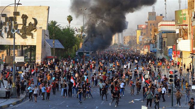Two killed as anti-govt. protesters, police clash in Iraqi capital