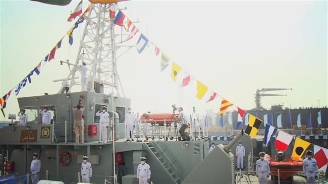 Iran unveils homegrown destroyer, minehunter