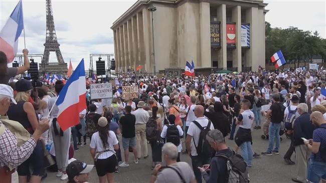 French hold anti-vaccine protest